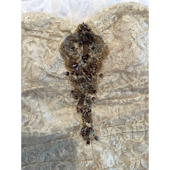 Vintage Beaded Lace Wedding Dress - Size 3/4 - Morgan & Co. - Picture 3 of 6